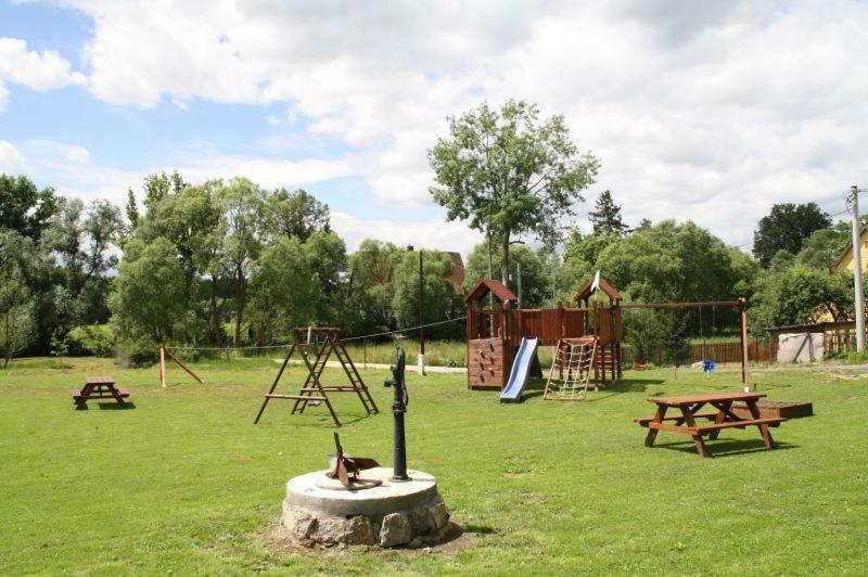 Karpnicka Struga W Dolinie Palacow I Ogrodow 옐레니아구라 외부 사진