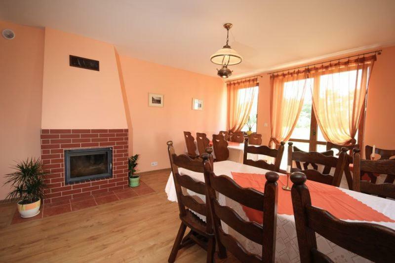 Karpnicka Struga W Dolinie Palacow I Ogrodow 옐레니아구라 외부 사진